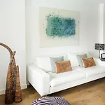 Apartmán Abora Garden With Terrace, Pool, Extensive Gardens And Free Parking