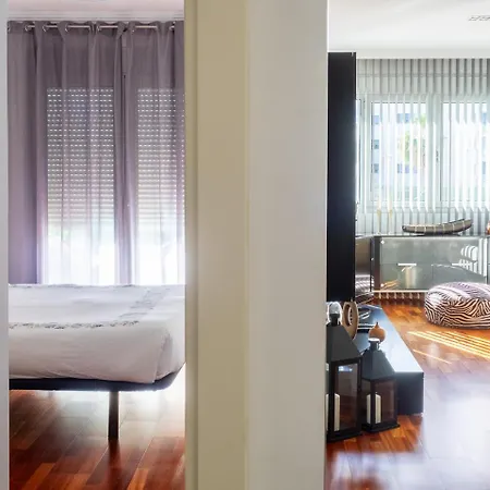 Abora Garden With Terrace, Pool, Extensive Gardens And Free Parking Apartmán