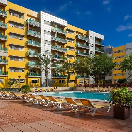 Apartmán Abora Garden With Terrace, Pool, Extensive Gardens And Free Parking