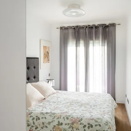 Apartmán Abora Garden With Terrace, Pool, Extensive Gardens And Free Parking